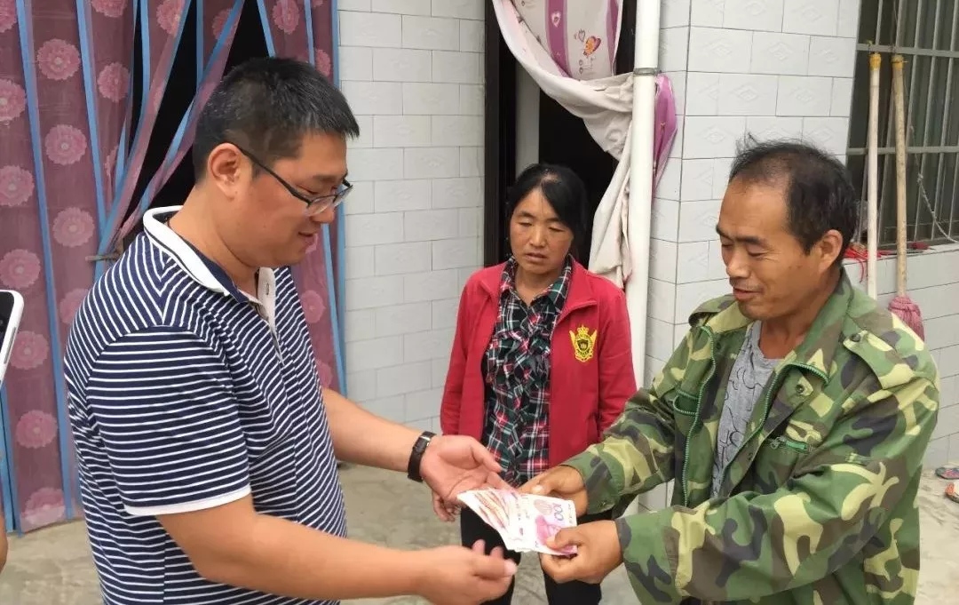 脚下沾有几多土壤，，，心中就沉淀几多真情 ——记中国西电集团扶贫干部周晓卫-中国西电集团有限公司