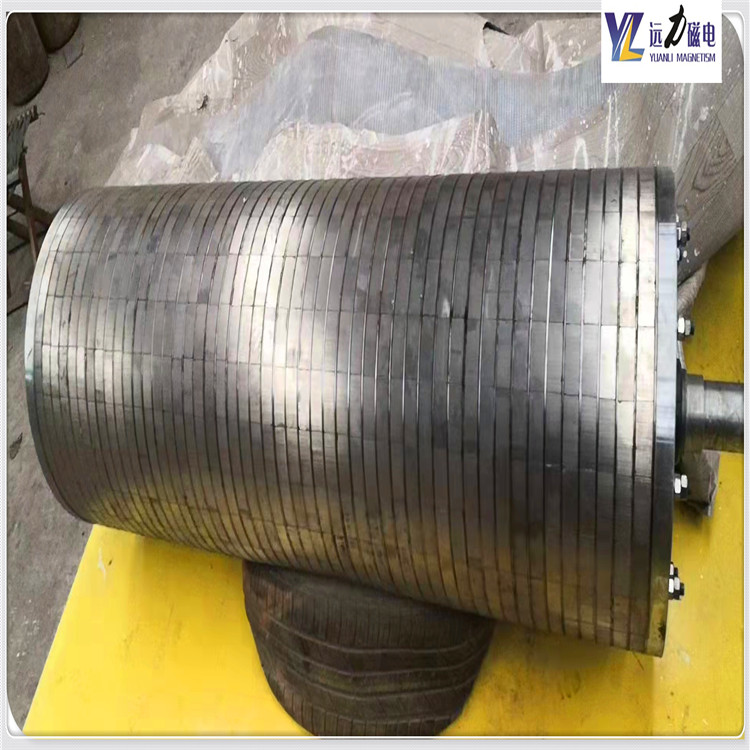 干式磁選機(jī)，干式磁選機(jī)帶領(lǐng)選礦行業(yè)走入新時代16000-18000gs_小型鐵礦石干式磁選機(jī)帶領(lǐng)選礦行業(yè)走入新時代16000-18000gs工作原理 _選礦流程 