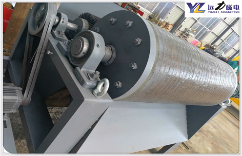 鐵砂礦磁選機，鐵砂礦磁選機銷量以及質(zhì)量客戶是如何評估的？_磁性礦粒鐵礦錳礦干式磁選機_鐵砂礦磁選機銷量以及質(zhì)量客戶是如何評估的？工作視頻皮帶及結(jié)構(gòu)價格