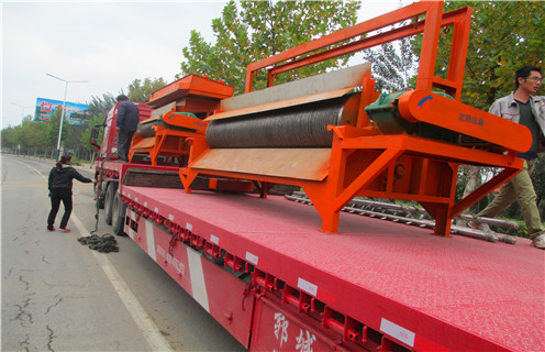 濕式磁選機(jī)，濰坊濕式磁選機(jī)的銷售中注意售后服務(wù)_濰坊濕式磁選機(jī)的銷售中注意售后服務(wù)生產(chǎn)廠家_釩鈦鐵礦濰坊濕式磁選機(jī)的銷售中注意售后服務(wù)型號參數(shù)及磁場強(qiáng)