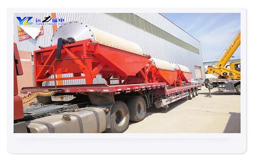 輸送帶式磁選機(jī)，輸送帶式磁選機(jī)的生產(chǎn)要注意細(xì)節(jié)問題_輸送帶式磁選機(jī)的生產(chǎn)要注意細(xì)節(jié)問題磁場一般為多少_磁塊如何排列