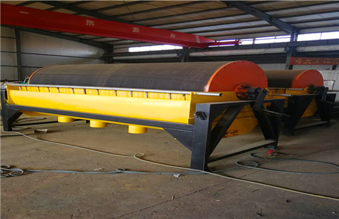 小型皮帶磁選機(jī)，小型皮帶磁選機(jī)生產(chǎn)技術(shù)不斷提升_輥式小型皮帶磁選機(jī)生產(chǎn)技術(shù)不斷提升_磁塊如何排列