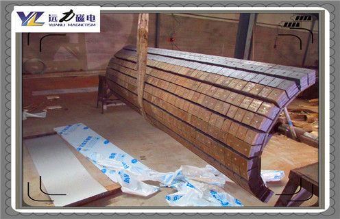 鐵粉磁選機，鐵粉磁選機的與眾不同體現(xiàn)在細節(jié)上，鐵粉磁選機的與眾不同體現(xiàn)在細節(jié)上，磁場一般為多少_磁塊如何排列