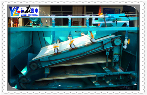 平板磁選機(jī)，河南平板磁選機(jī)強(qiáng)磁鐵_如何進(jìn)行河南平板磁選機(jī)強(qiáng)磁鐵的磁筒更換工作原理_選礦規(guī)格參數(shù)及執(zhí)行標(biāo)準(zhǔn) 